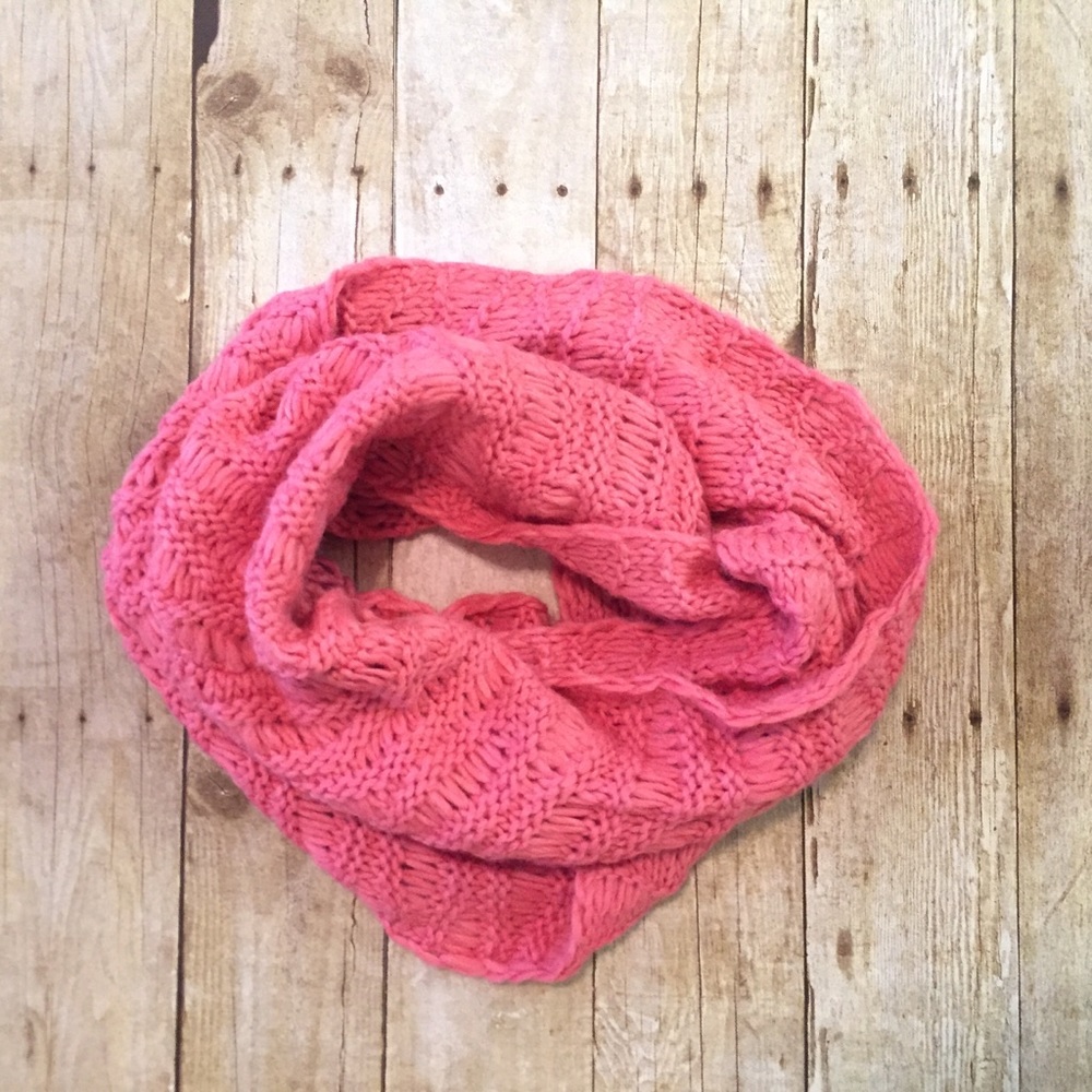 Pink Uni-Scarf - Picture 2 of 5